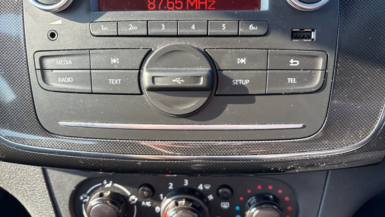 Dacia Sandero 0.9 TCe Essential 5dr Petrol Hatchback